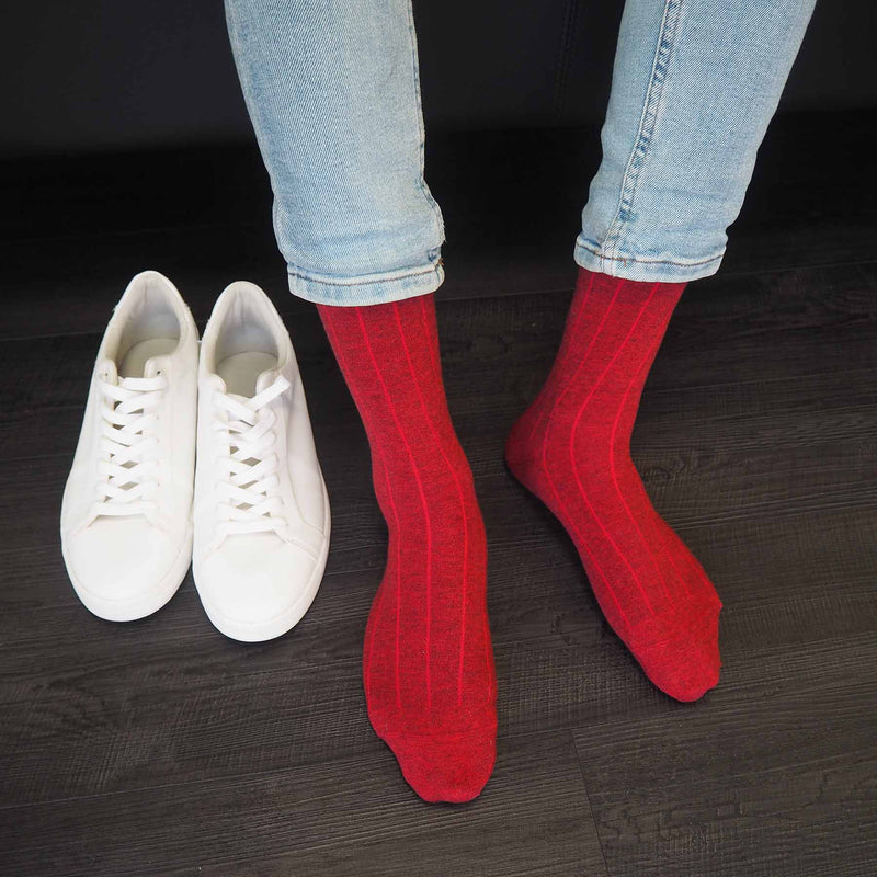 Indulgent Cashmere Men's Socks - Red