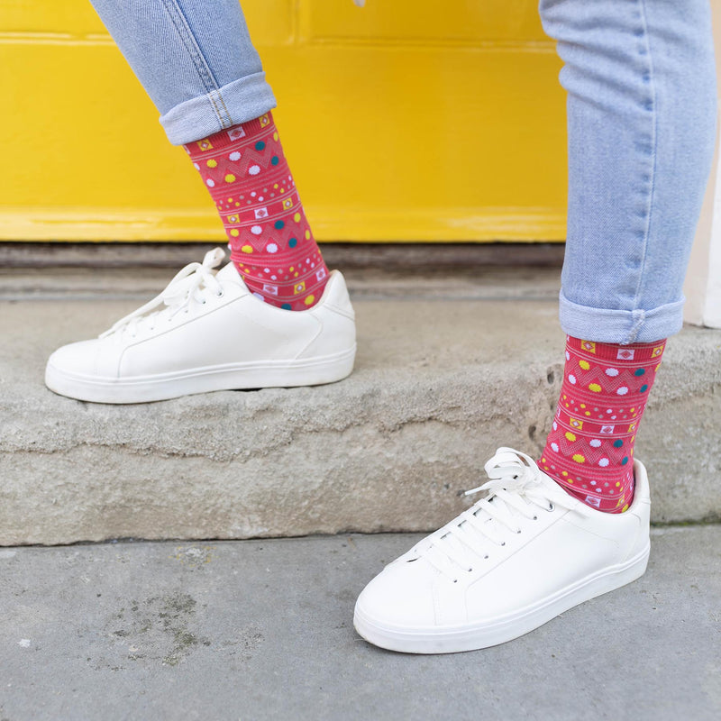 women woman socks sock wearing autumn winter peper harow luxury suit smart casual style look pink japaneese 