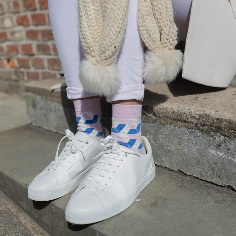 women woman socks sock wearing autumn winter peper harow luxury suit smart casual style look pink blue