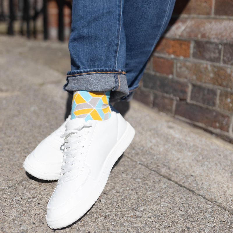 men man socks sock wearing autumn winter peper harow luxury suit smart casual style look yellow blue