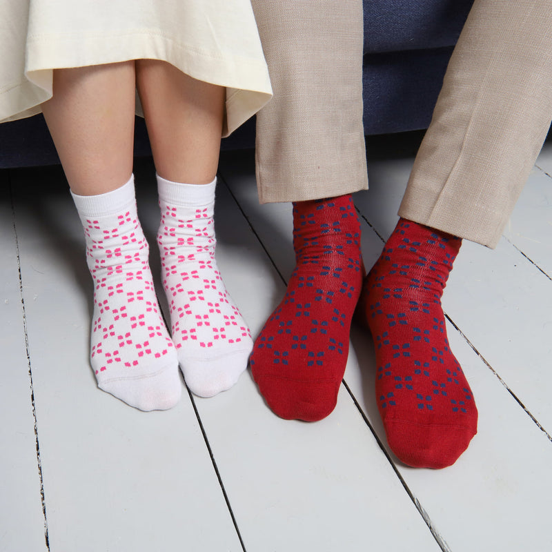 Cambridge Men's Socks - Burgundy